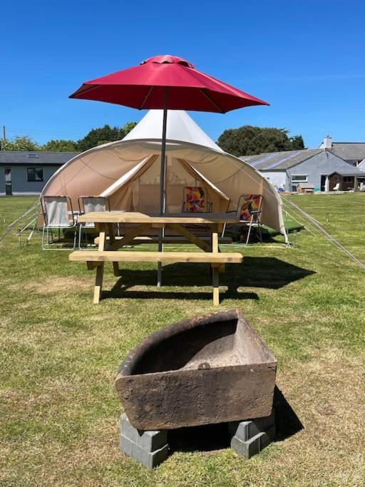Готель Cox Hill Glamping Benson Труро Екстер'єр фото