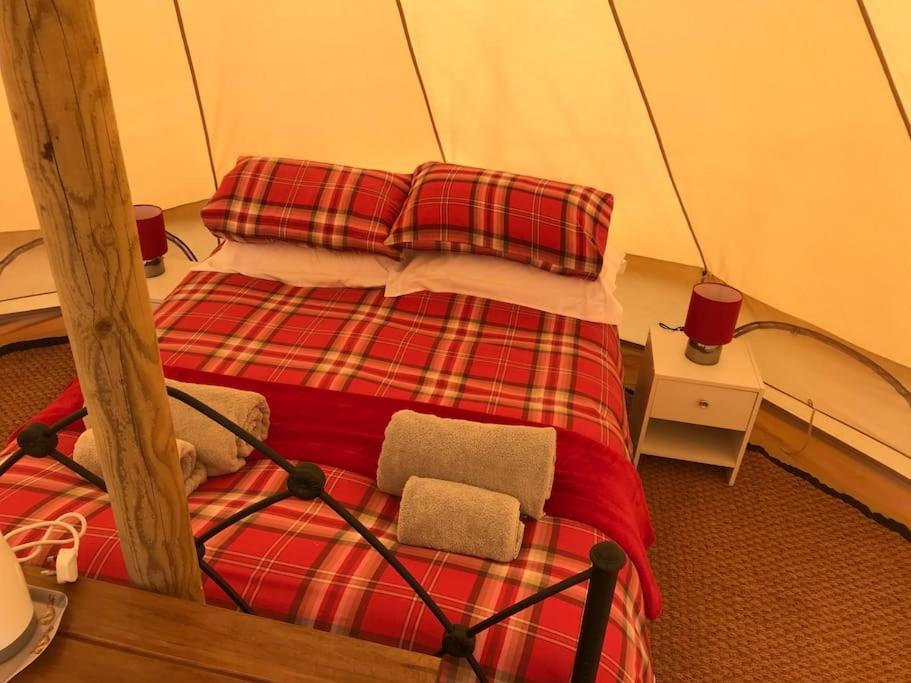 Готель Cox Hill Glamping Benson Труро Екстер'єр фото
